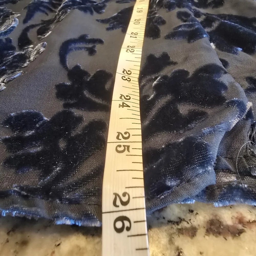 White House Black Market Blue Patterned Blouse - Picture 10 of 12